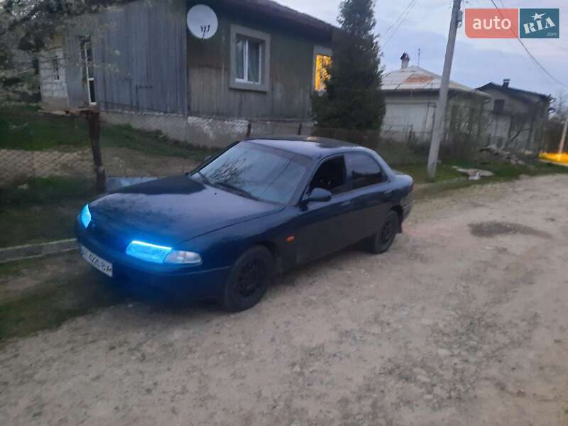 Седан Mazda 626 1992 в Долині