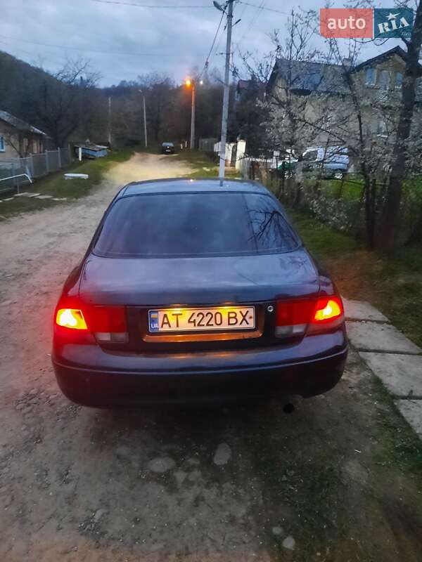 Седан Mazda 626 1992 в Долині