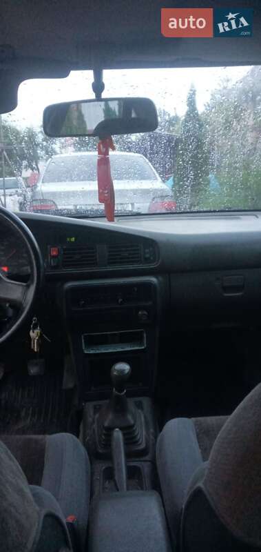 Хетчбек Mazda 626 1991 в Ужгороді