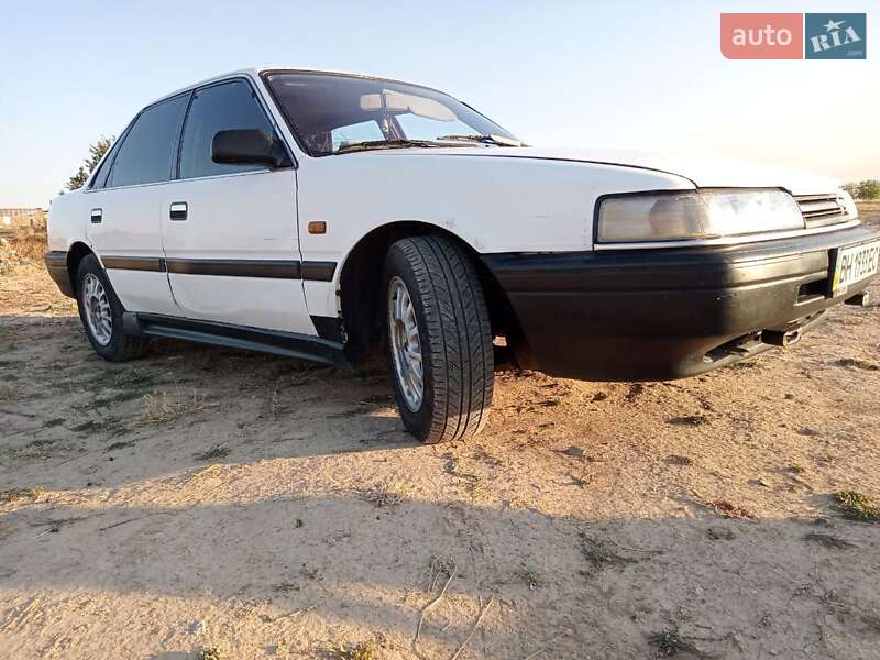 Седан Mazda 626 1989 в Одесі