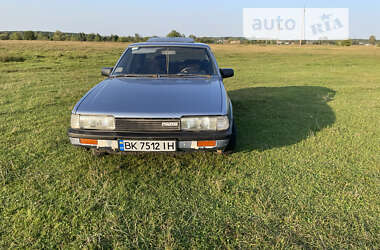 Седан Mazda 626 1985 в Дубно