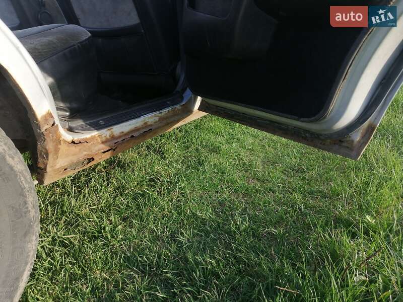 Седан Mazda 626 1985 в Рівному