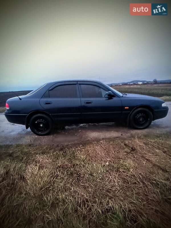 Седан Mazda 626 1996 в Золочеві