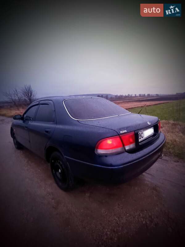 Седан Mazda 626 1996 в Золочеві