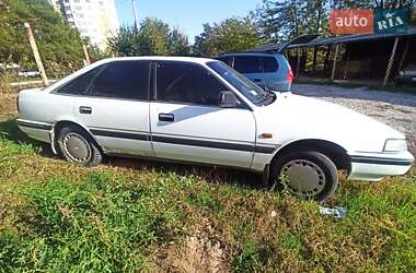 Хэтчбек Mazda 626 1989 в 