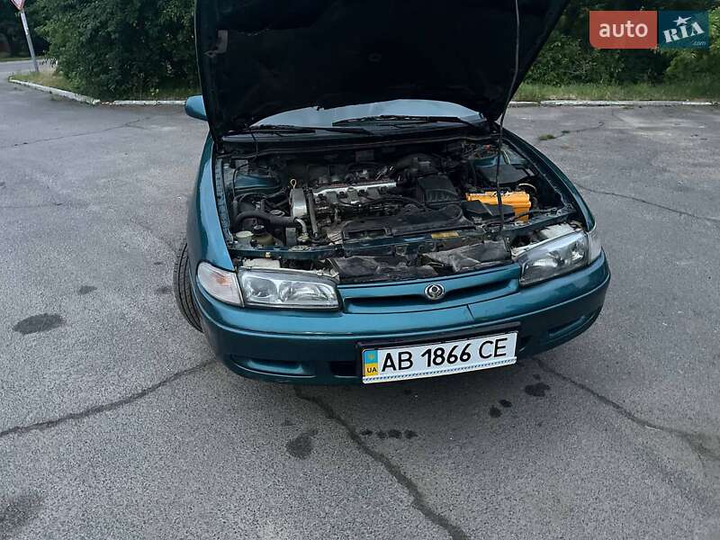 Седан Mazda 626 1994 в Шпикове