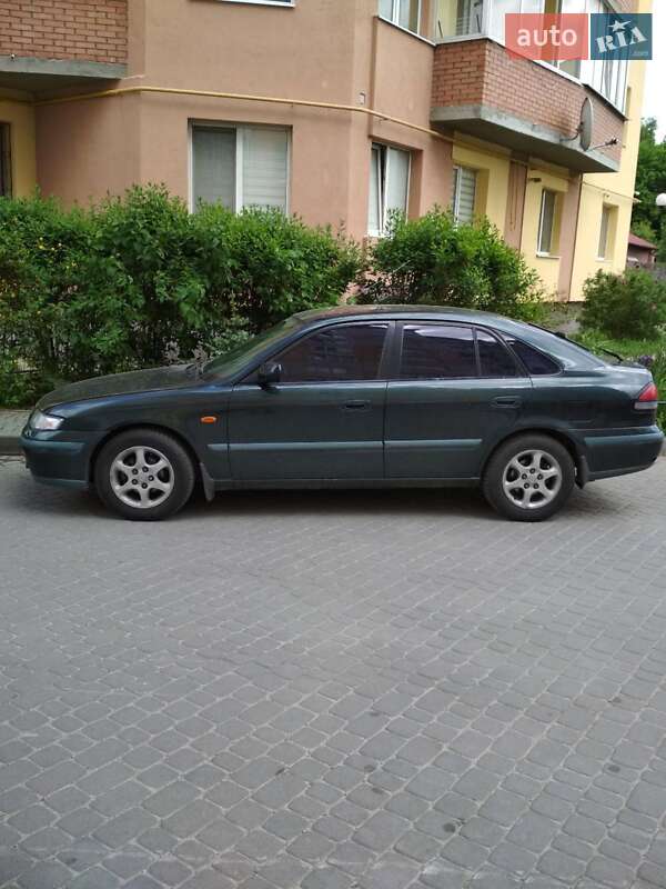 Хетчбек Mazda 626 1999 в Мукачевому