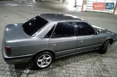 Седан Mazda 626 1990 в Черновцах