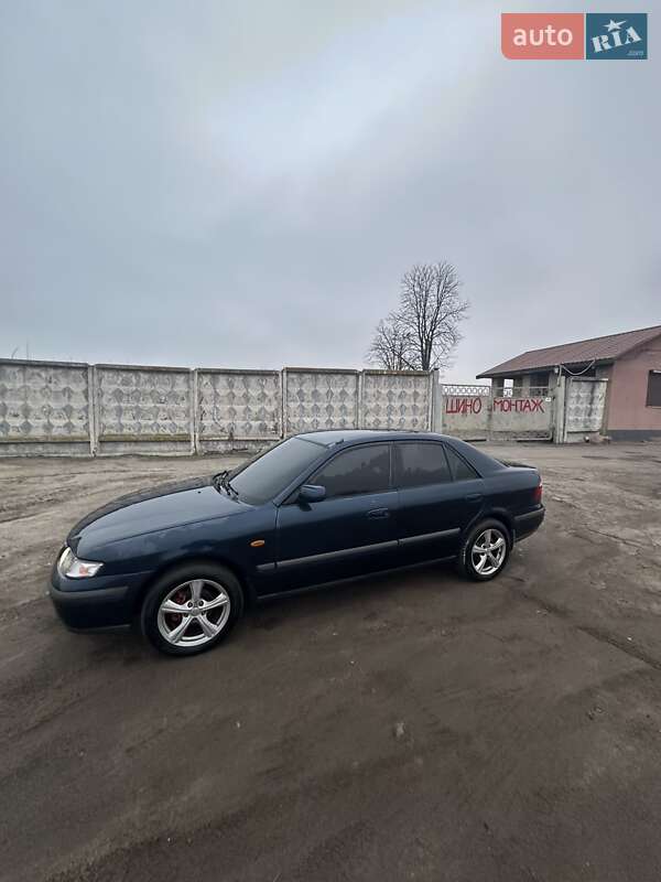 Седан Mazda 626 1998 в Чугуеве