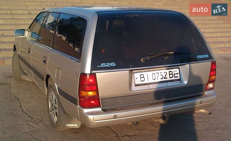 Универсал Mazda 626 1988 в Александрие
