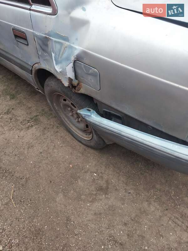 Седан Mazda 626 1987 в Одесі