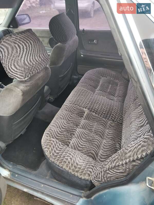 Седан Mazda 626 1987 в Одесі