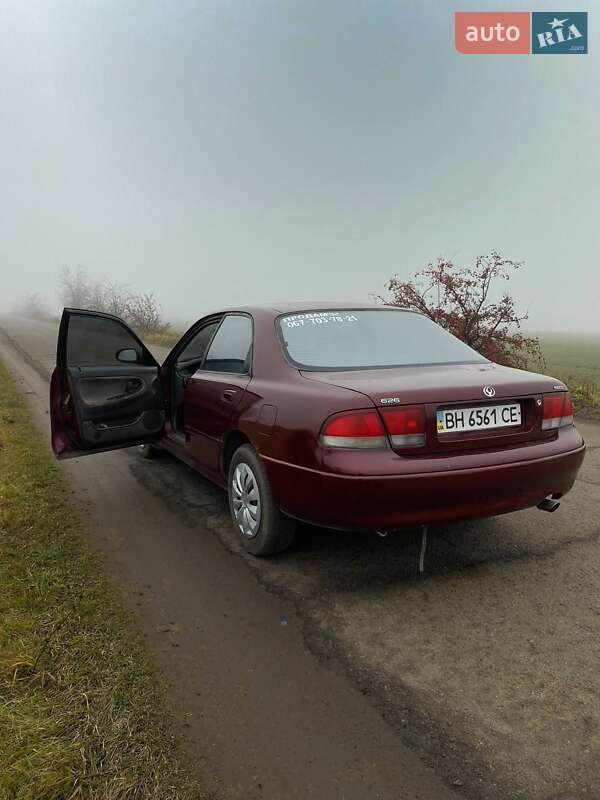 Седан Mazda 626 1992 в 