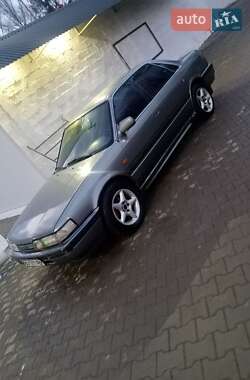 Седан Mazda 626 1990 в Черновцах