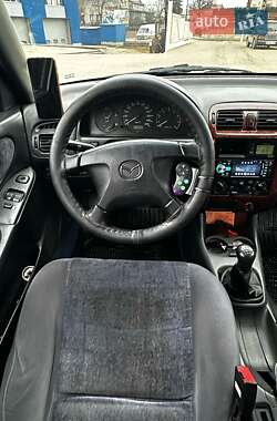 Седан Mazda 626 1985 в 