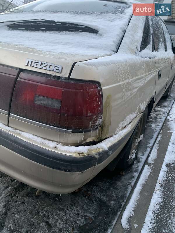 Седан Mazda 626 1992 в Луцке