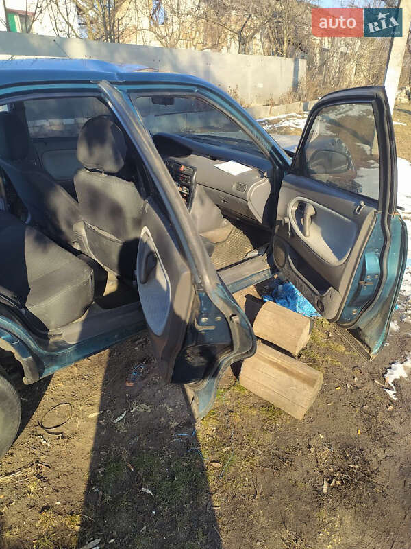 Седан Mazda 626 1993 в Чутове