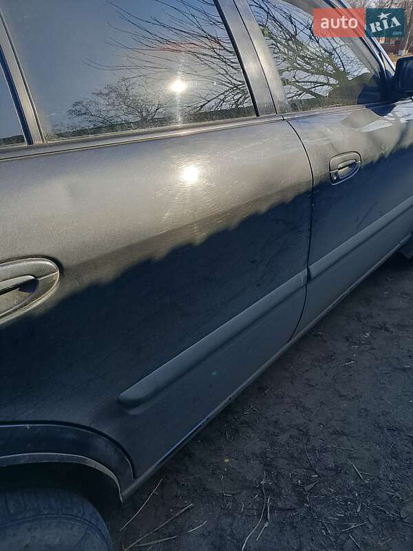 Седан Mazda 626 1997 в Теплику