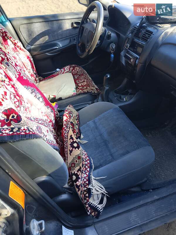 Седан Mazda 626 1997 в Теплику