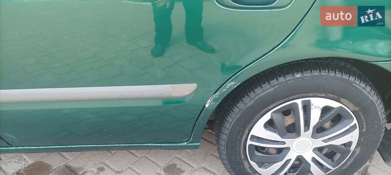 Седан Mazda 626 1998 в Львові