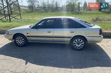 Хэтчбек Mazda 626 1989 в 
