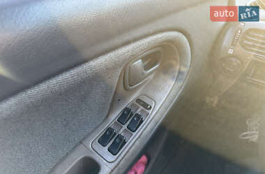 Хэтчбек Mazda 626 1993 в 