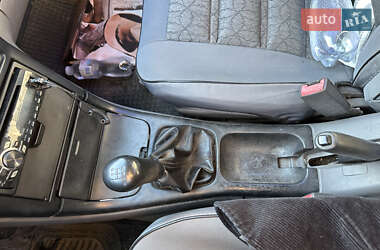 Хэтчбек Mazda 626 1993 в 
