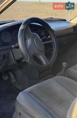 Седан Mazda 626 1987 в 