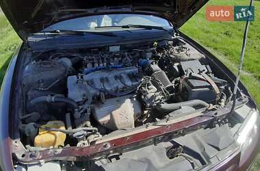 Седан Mazda 626 1993 в 