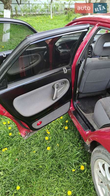 Седан Mazda 626 1994 в Любомле