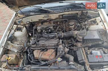 Седан Mazda 626 1988 в 