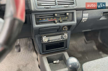 Хэтчбек Mazda 626 1986 в 