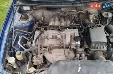 Хэтчбек Mazda 626 1998 в 