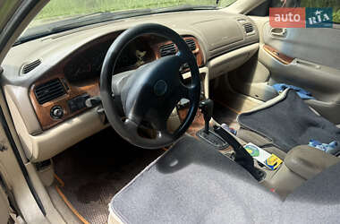 Седан Mazda 626 1999 в 