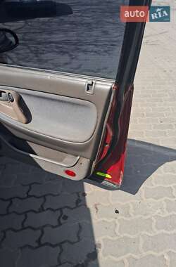 Хэтчбек Mazda 626 1995 в 