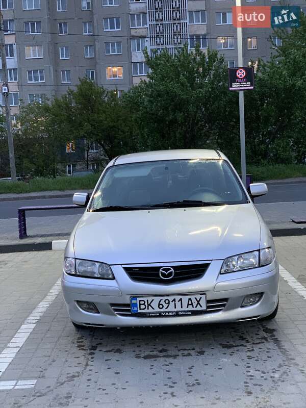 Хэтчбек Mazda 626 2000 в 