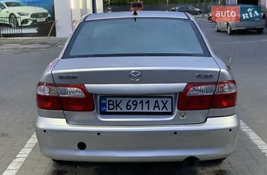 Хэтчбек Mazda 626 2000 в 