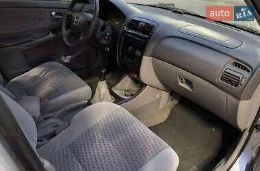 Хэтчбек Mazda 626 2000 в 