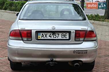 Седан Mazda 626 1993 в 