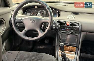 Седан Mazda 626 1993 в 