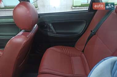 Хэтчбек Mazda 626 1997 в 