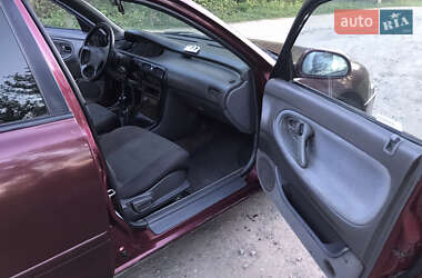 Хэтчбек Mazda 626 1993 в 