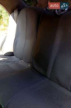 Седан Mazda 626 1995 в 