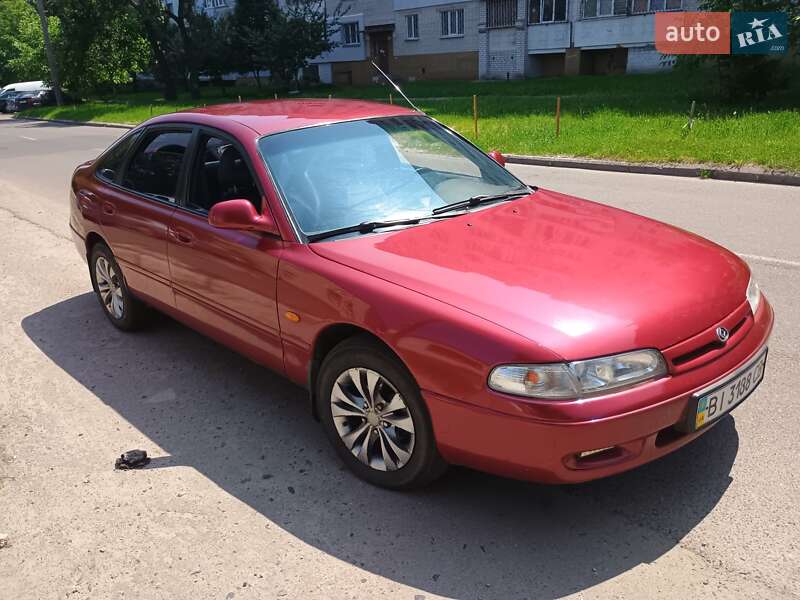 Хэтчбек Mazda 626 1993 в 