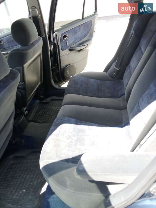 Універсал Mazda 626 1999 в Бориславі