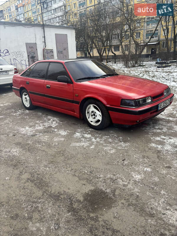 Хэтчбек Mazda 626 1989 в Днепре