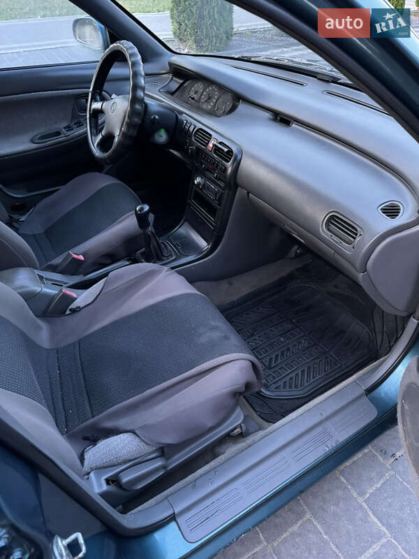 Седан Mazda 626 1992 в Ивано-Франковске