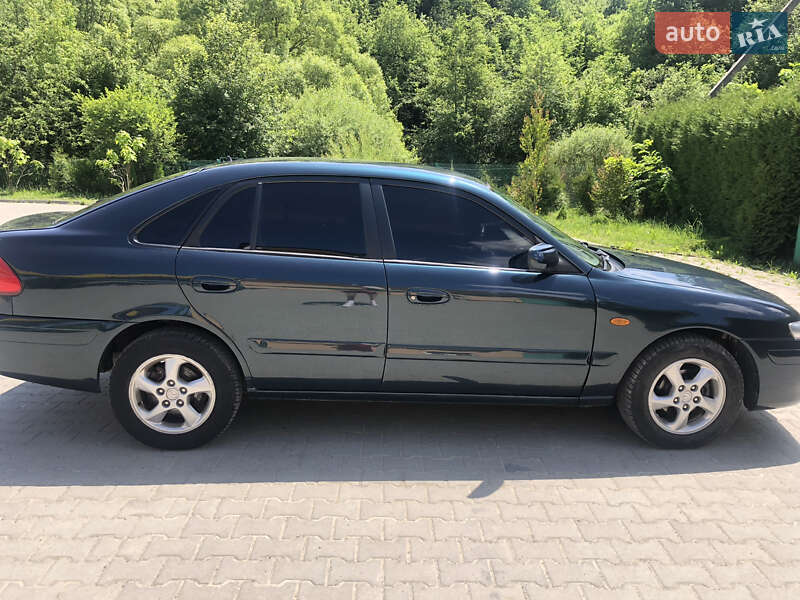 Седан Mazda 626 2002 в Турці