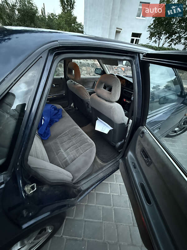 Седан Mazda 626 1991 в Миколаєві