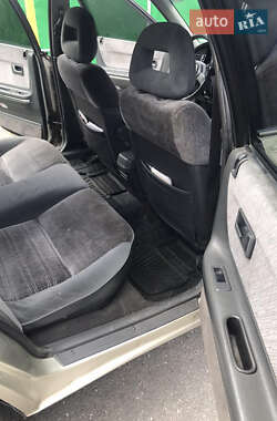 Хэтчбек Mazda 626 1990 в 